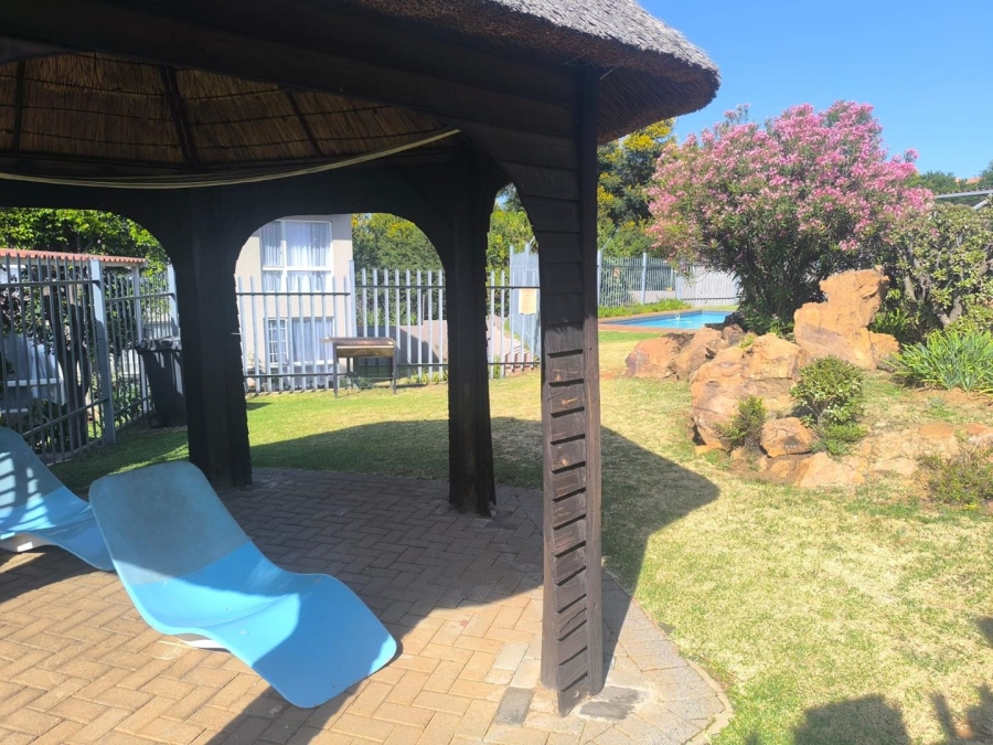2 Bedroom Property for Sale in South Crest Gauteng