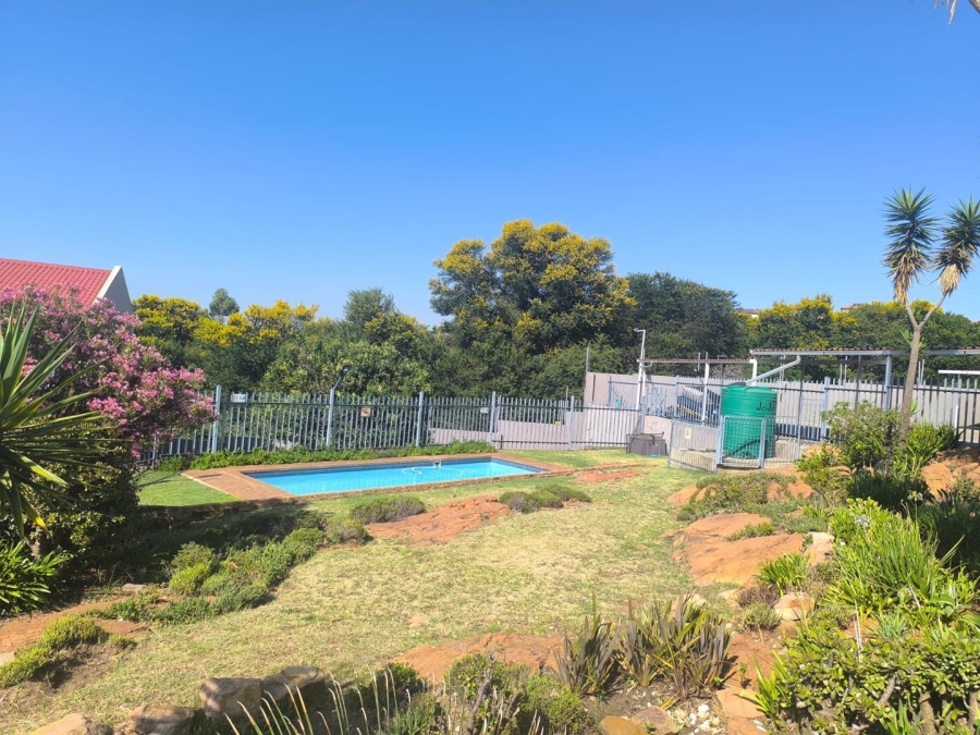 2 Bedroom Property for Sale in South Crest Gauteng