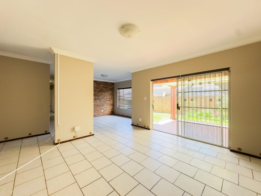 3 Bedroom Property for Sale in Moreleta Park Gauteng