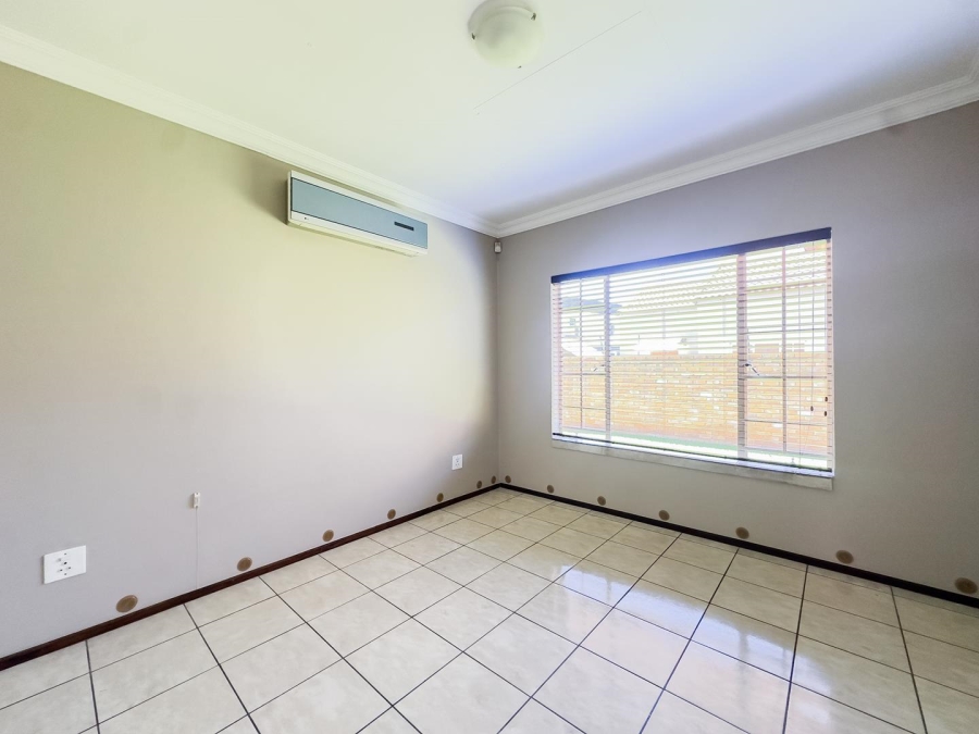 3 Bedroom Property for Sale in Moreleta Park Gauteng
