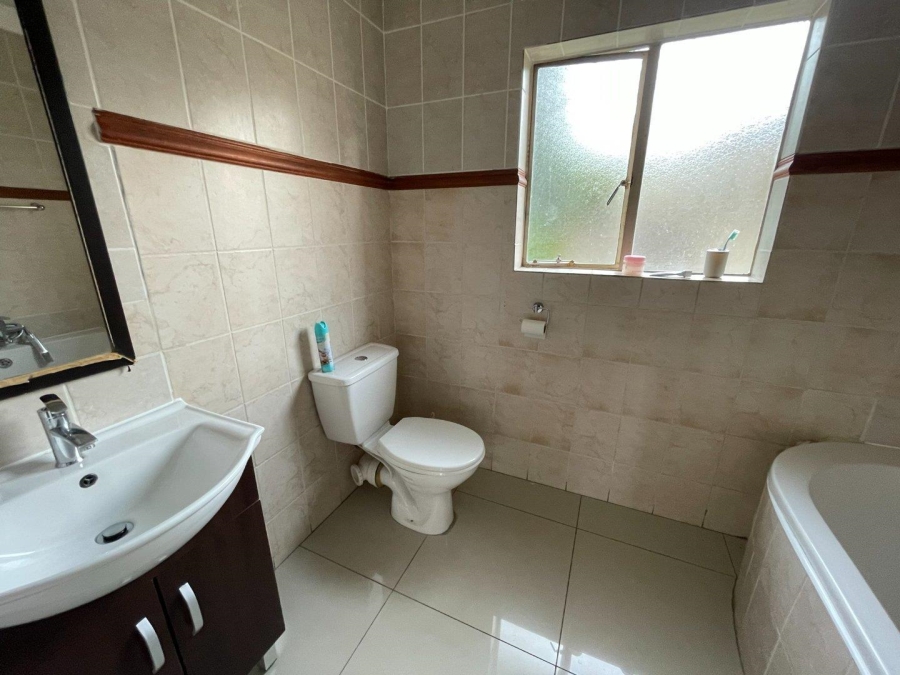 3 Bedroom Property for Sale in La Montagne Gauteng