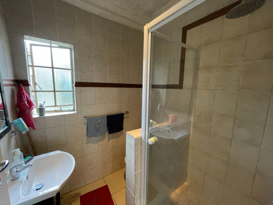 3 Bedroom Property for Sale in La Montagne Gauteng