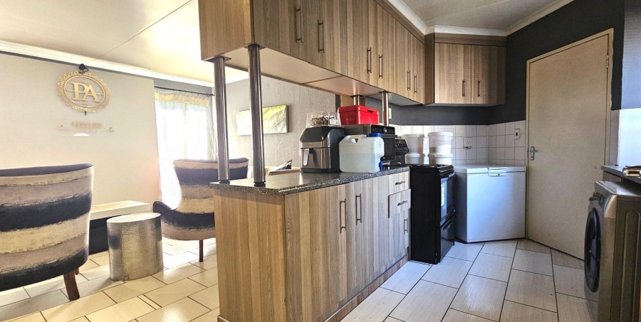 3 Bedroom Property for Sale in Radiokop Gauteng