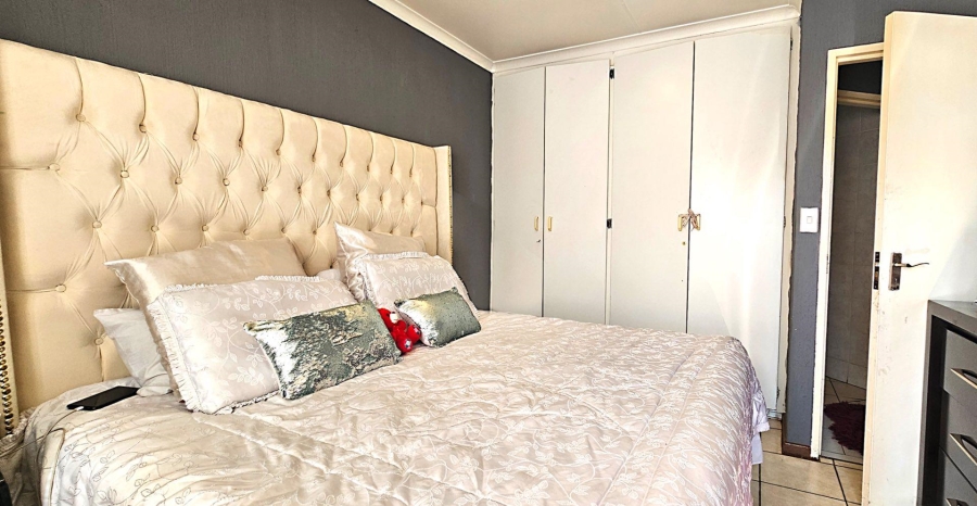 3 Bedroom Property for Sale in Radiokop Gauteng