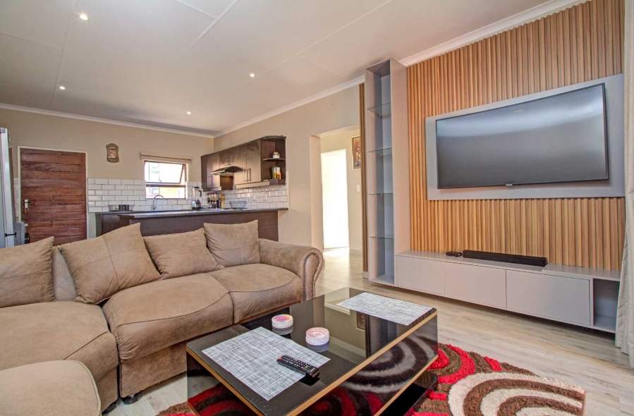 2 Bedroom Property for Sale in Wilgeheuwel Gauteng