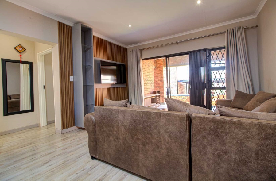 2 Bedroom Property for Sale in Wilgeheuwel Gauteng