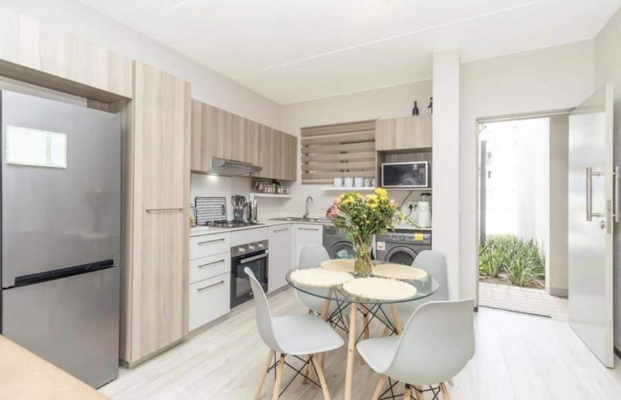 To Let 2 Bedroom Property for Rent in Broadacres Gauteng