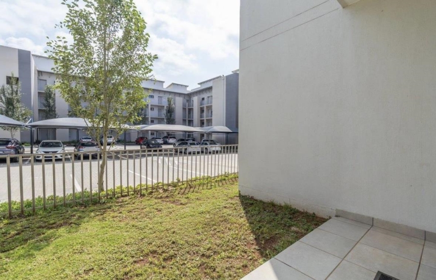 To Let 2 Bedroom Property for Rent in Broadacres Gauteng