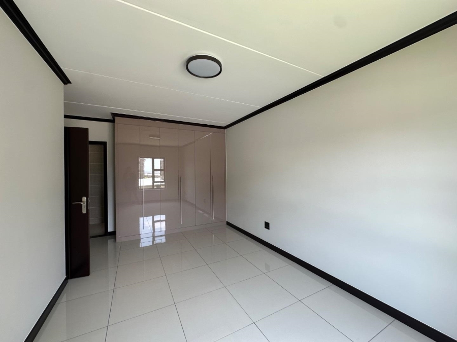 To Let 2 Bedroom Property for Rent in Blue Hills Gauteng