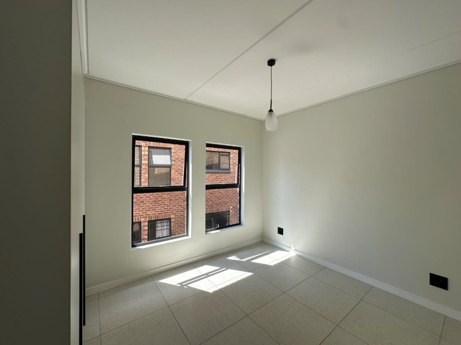 To Let 3 Bedroom Property for Rent in Waterfall Gauteng