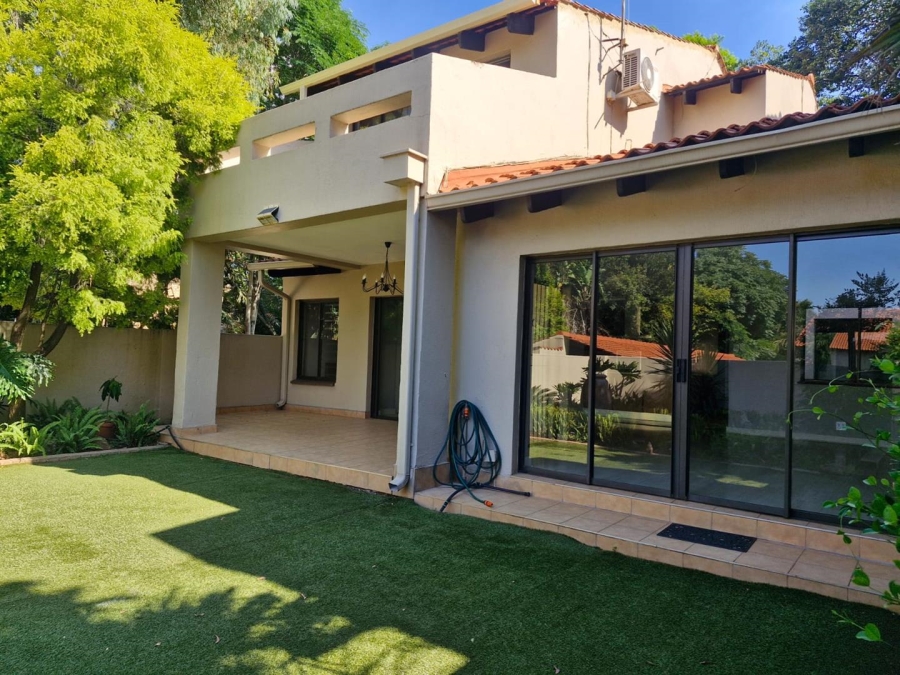 To Let 3 Bedroom Property for Rent in Sandown Gauteng