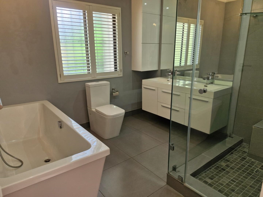 To Let 3 Bedroom Property for Rent in Sandown Gauteng