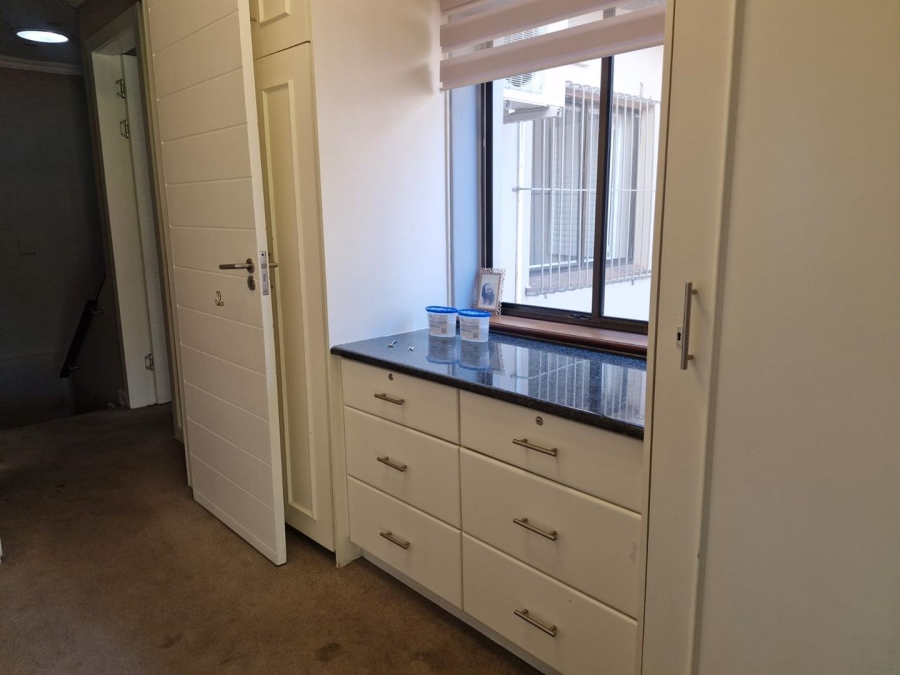 3 Bedroom Property for Sale in Sandown Gauteng