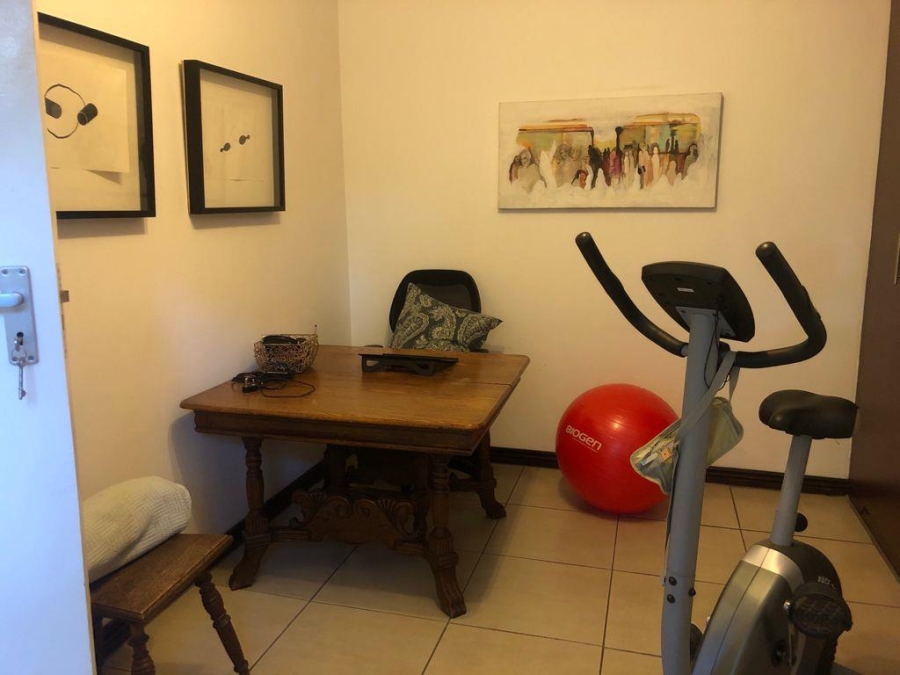 To Let 2 Bedroom Property for Rent in Atholl Gauteng