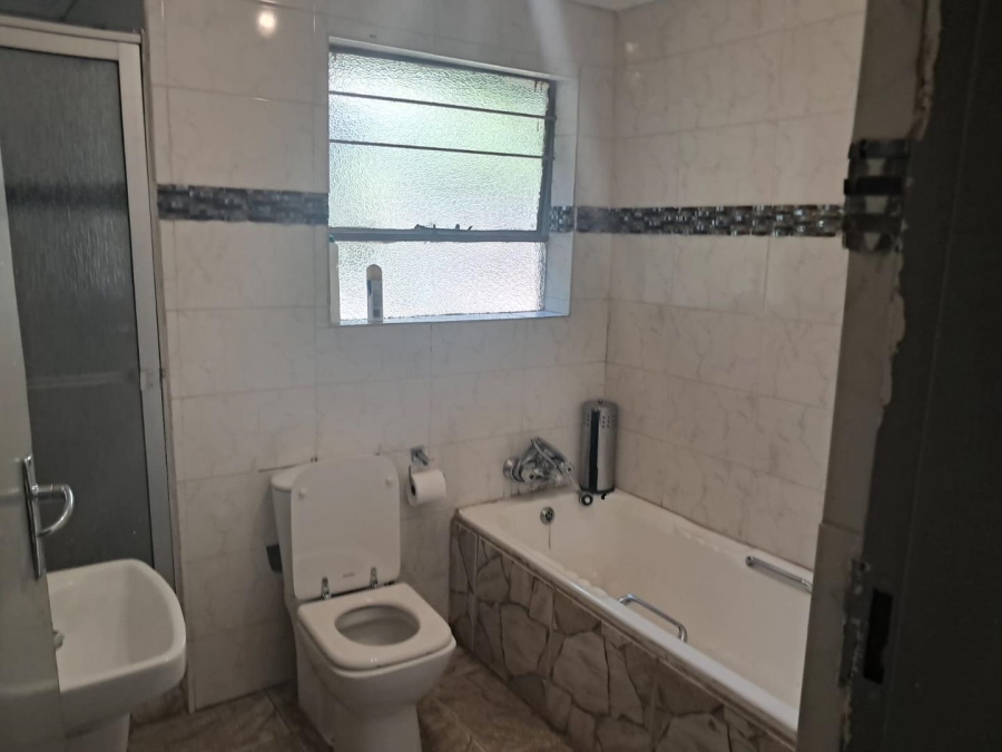 3 Bedroom Property for Sale in Noordwyk Gauteng