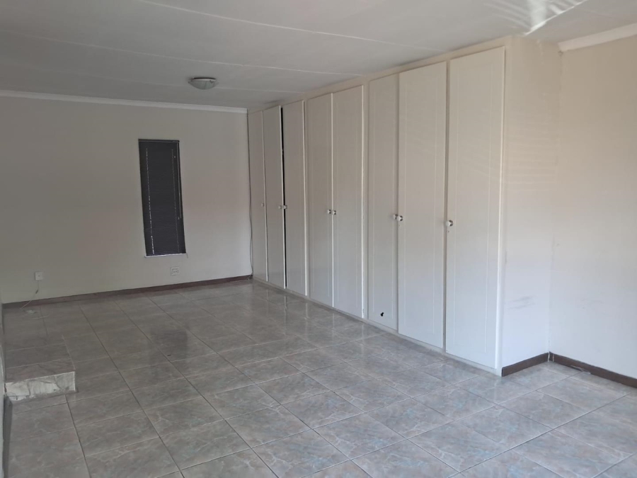 3 Bedroom Property for Sale in Noordwyk Gauteng