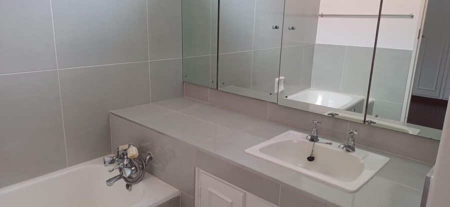 To Let 3 Bedroom Property for Rent in Riviera Gauteng