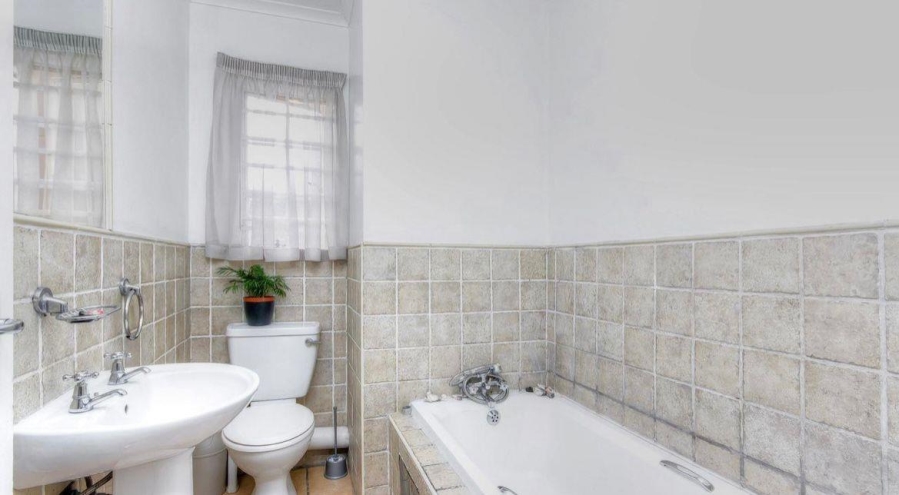 3 Bedroom Property for Sale in Meredale Gauteng