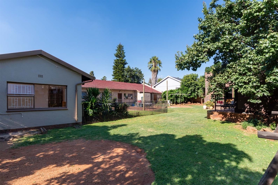 5 Bedroom Property for Sale in Birch Acres Gauteng