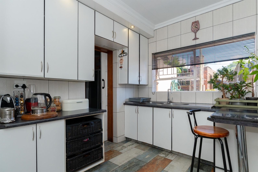 5 Bedroom Property for Sale in Birch Acres Gauteng