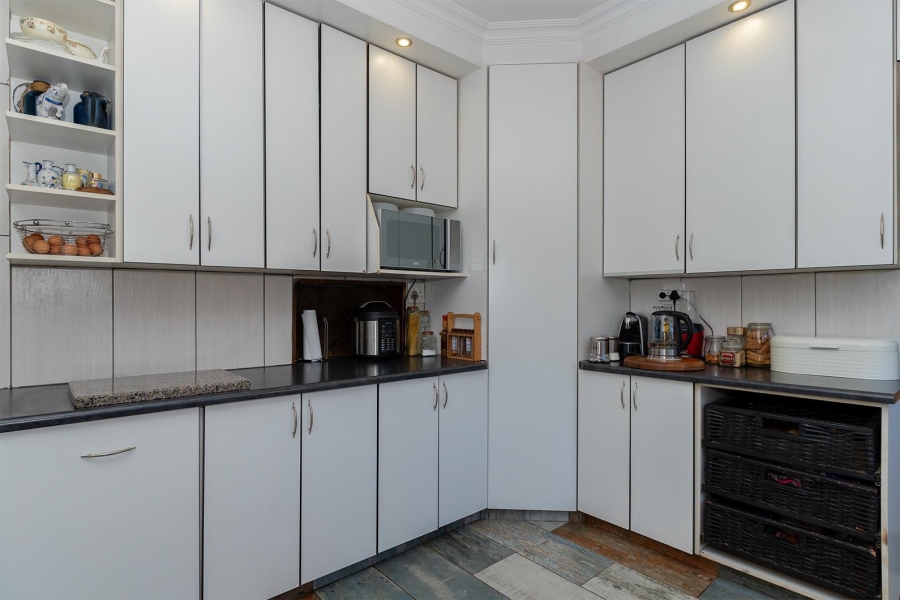 5 Bedroom Property for Sale in Birch Acres Gauteng