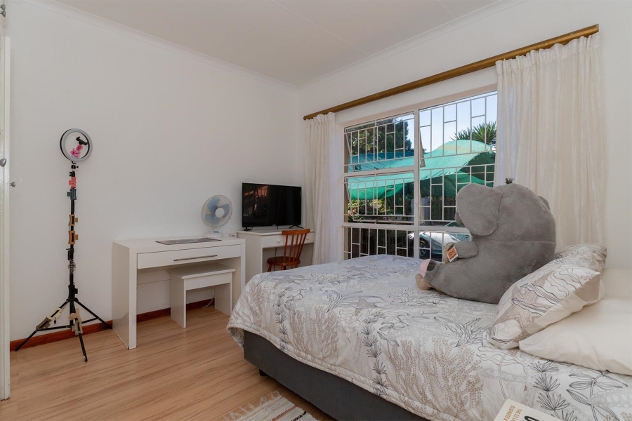 5 Bedroom Property for Sale in Birch Acres Gauteng