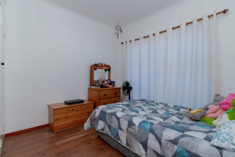 5 Bedroom Property for Sale in Birch Acres Gauteng