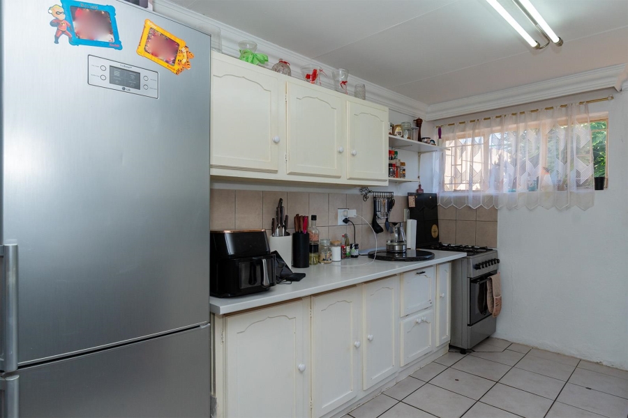 5 Bedroom Property for Sale in Birch Acres Gauteng