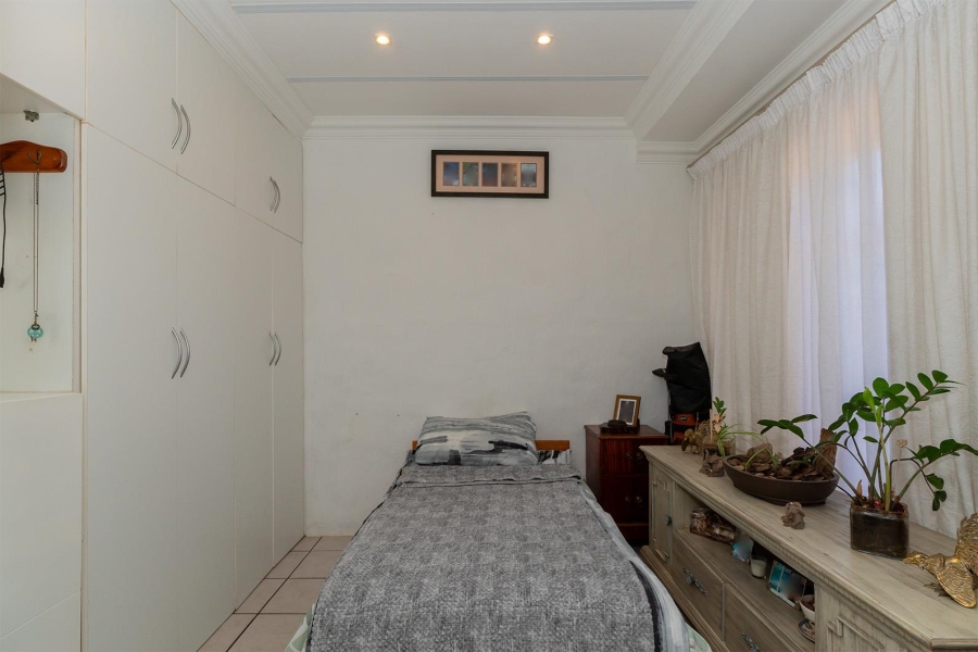 5 Bedroom Property for Sale in Birch Acres Gauteng