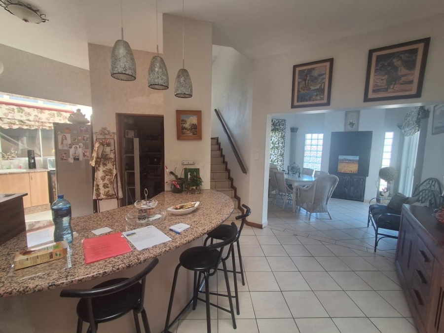 3 Bedroom Property for Sale in Bassonia Gauteng
