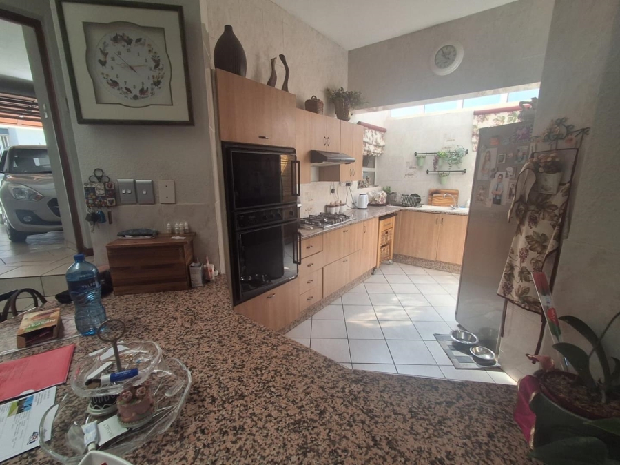 3 Bedroom Property for Sale in Bassonia Gauteng