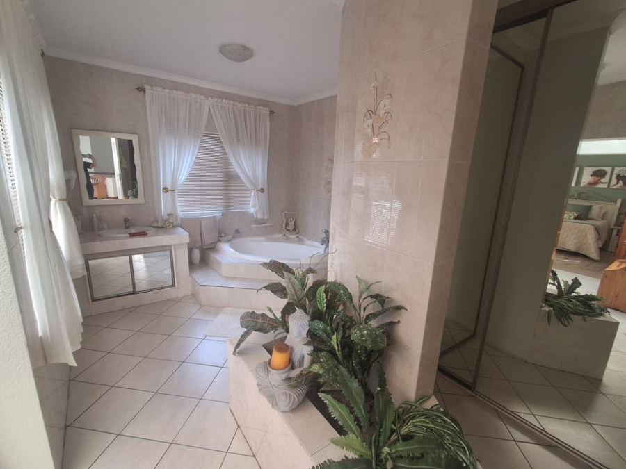 3 Bedroom Property for Sale in Bassonia Gauteng