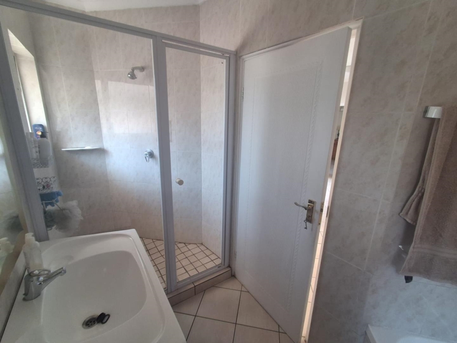 3 Bedroom Property for Sale in Bassonia Gauteng