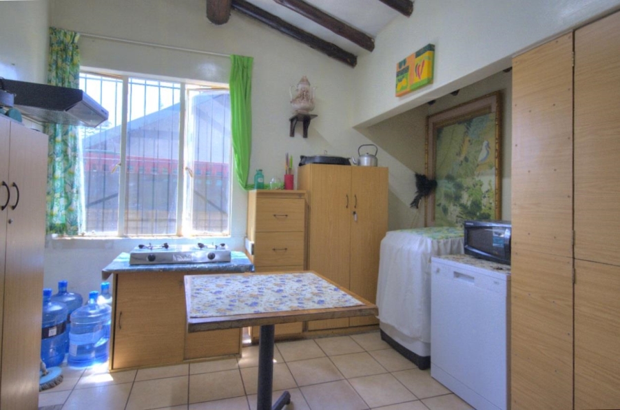 6 Bedroom Property for Sale in Raceview Gauteng