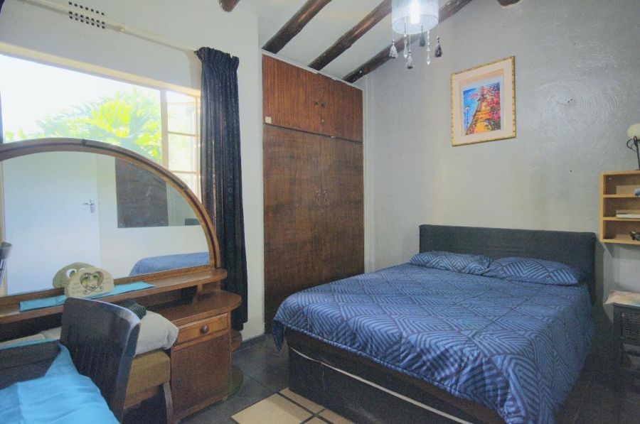 6 Bedroom Property for Sale in Raceview Gauteng