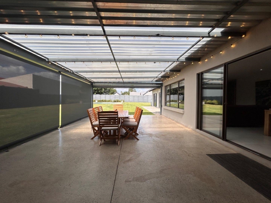 3 Bedroom Property for Sale in Brackenhurst Gauteng