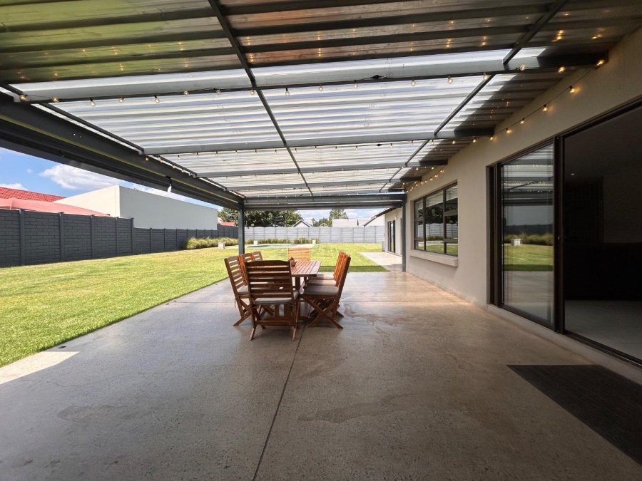 3 Bedroom Property for Sale in Brackenhurst Gauteng