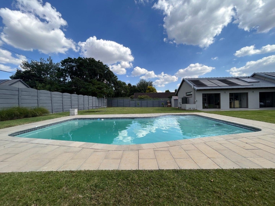3 Bedroom Property for Sale in Brackenhurst Gauteng