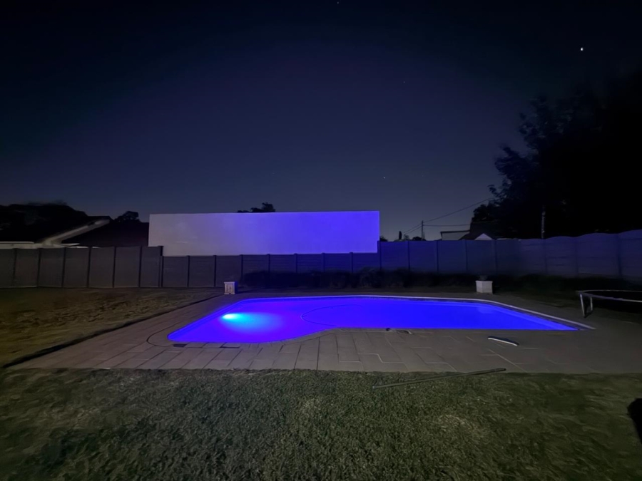 3 Bedroom Property for Sale in Brackenhurst Gauteng