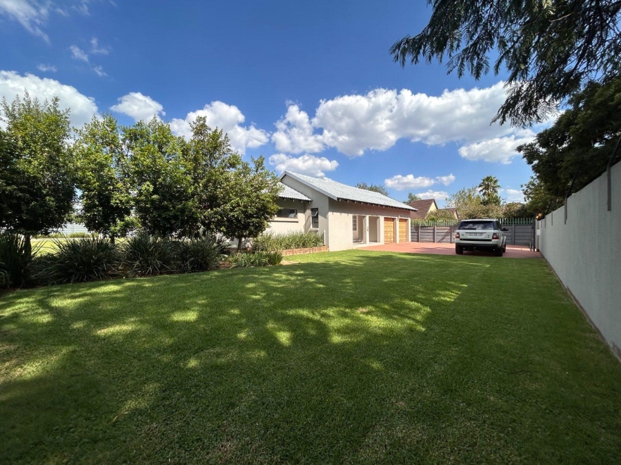 3 Bedroom Property for Sale in Brackenhurst Gauteng