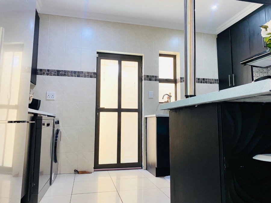 3 Bedroom Property for Sale in Selcourt Gauteng