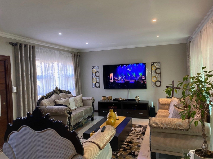 3 Bedroom Property for Sale in Selcourt Gauteng