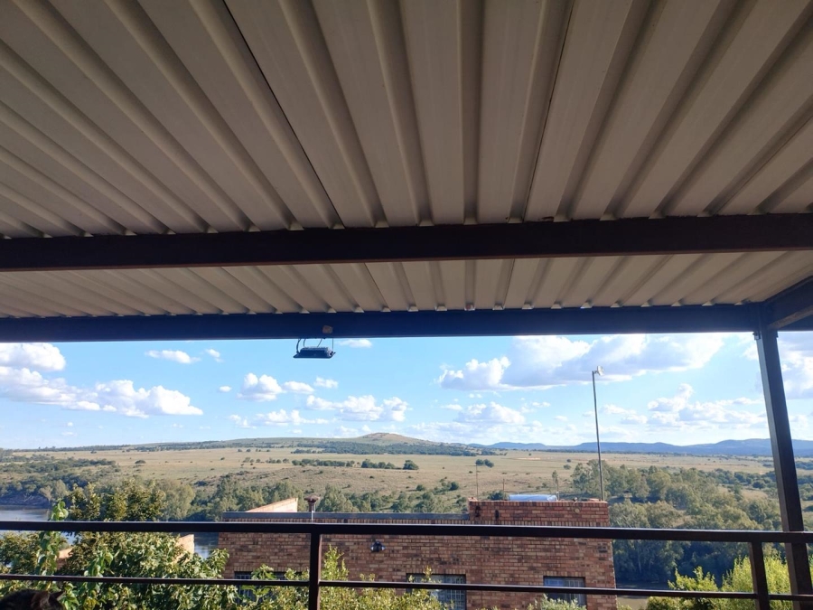 3 Bedroom Property for Sale in Vaaloewer Gauteng