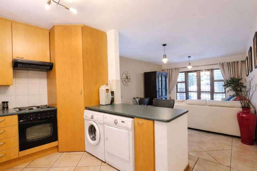 2 Bedroom Property for Sale in Sunninghill Gauteng