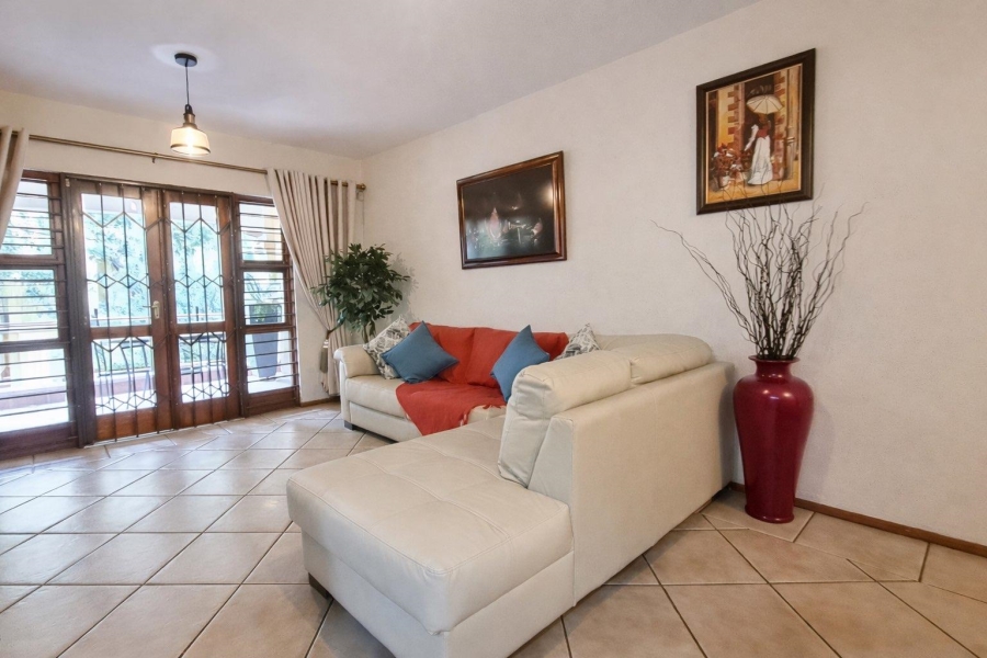 2 Bedroom Property for Sale in Sunninghill Gauteng