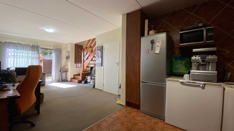 To Let 2 Bedroom Property for Rent in North Riding Gauteng