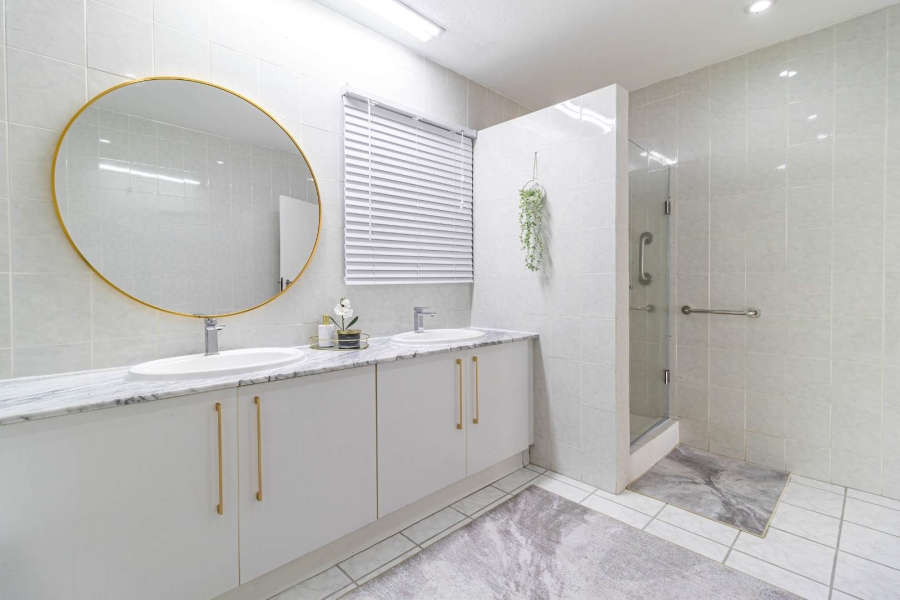 To Let 4 Bedroom Property for Rent in Morningside Gauteng