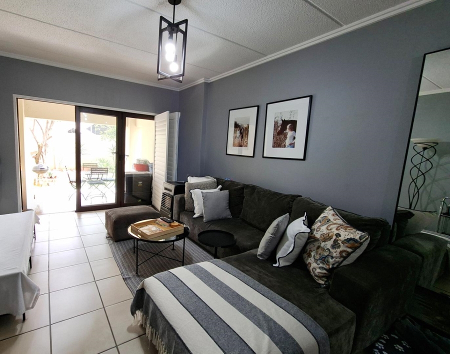 To Let 2 Bedroom Property for Rent in Bryanston Gauteng