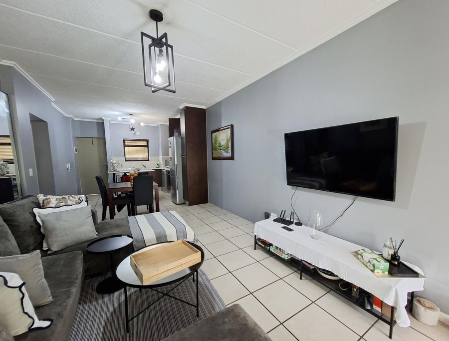 To Let 2 Bedroom Property for Rent in Bryanston Gauteng