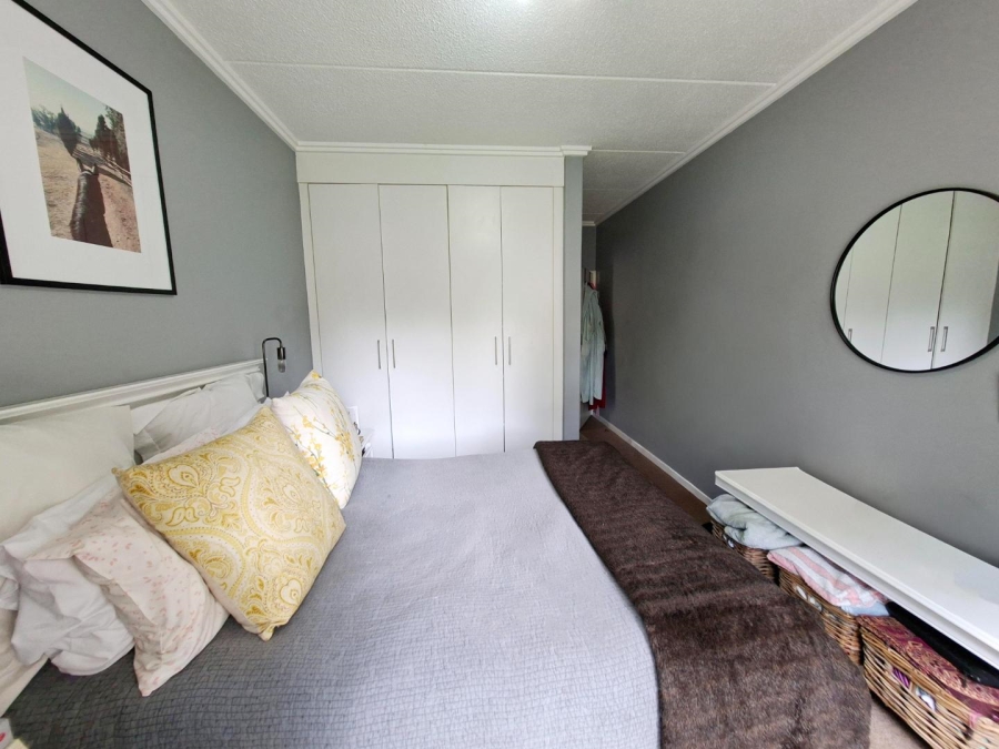 To Let 2 Bedroom Property for Rent in Bryanston Gauteng